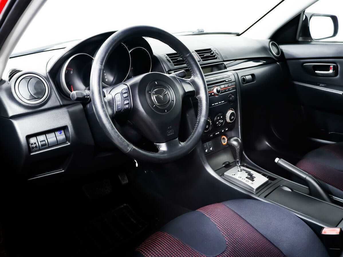 Mazda 3 с пробегом — 2005 год. Фото: #10