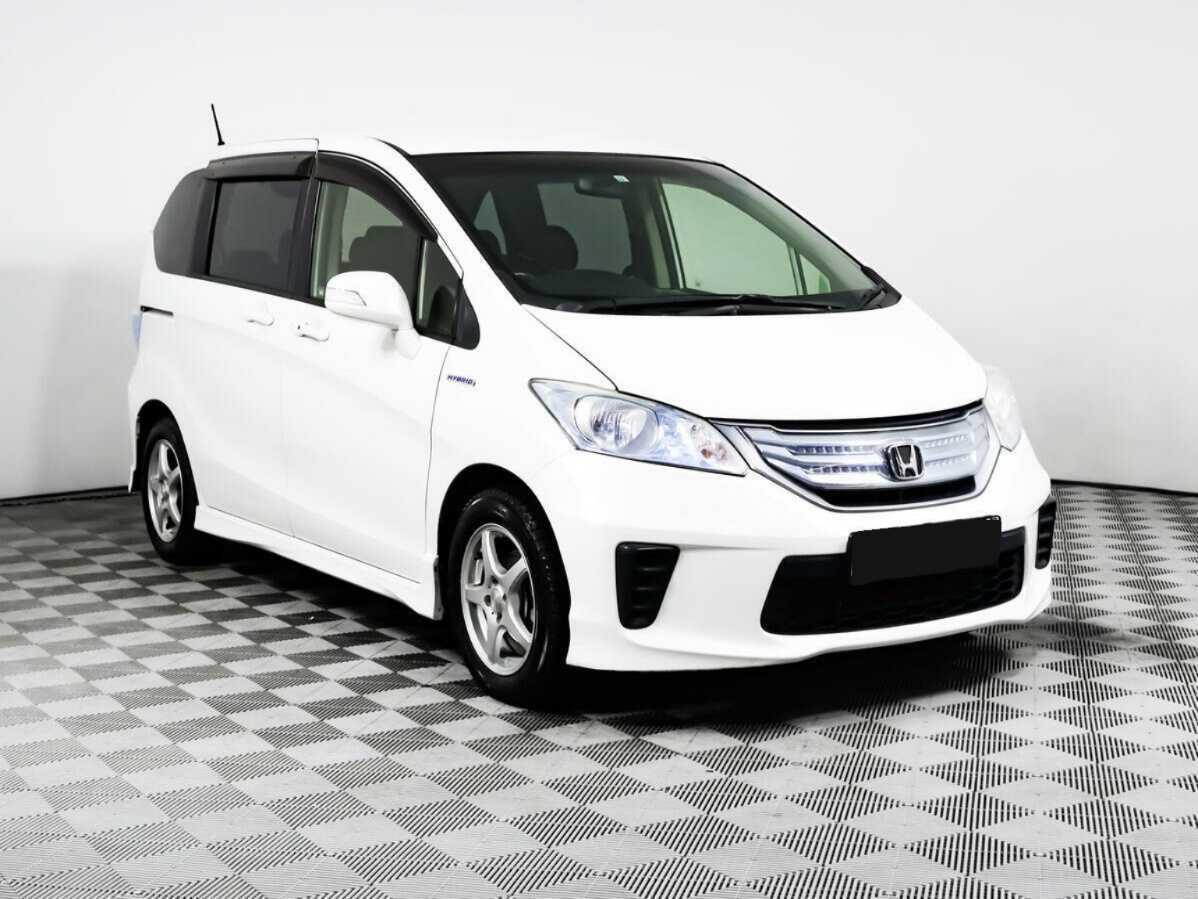 Honda Freed с пробегом — 2013 год. Фото: #2