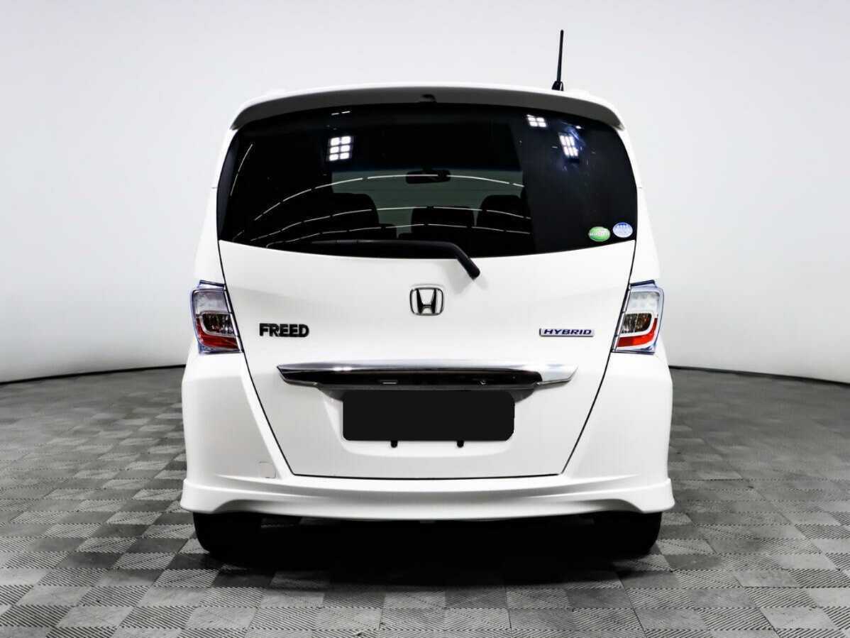 Honda Freed с пробегом — 2013 год. Фото: #5
