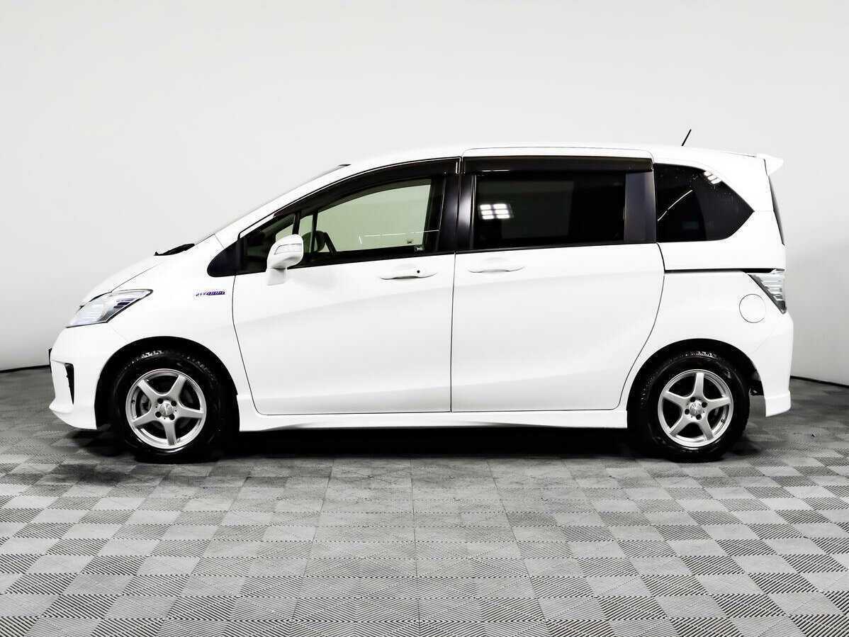 Honda Freed с пробегом — 2013 год. Фото: #7