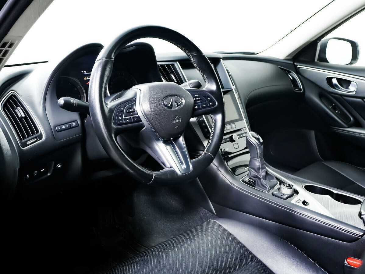 Infiniti Q50 с пробегом — 2018 год. Фото: #12