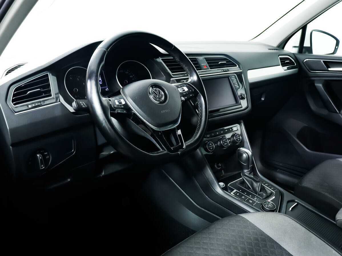 Volkswagen Tiguan с пробегом — 2017 год. Фото: #12