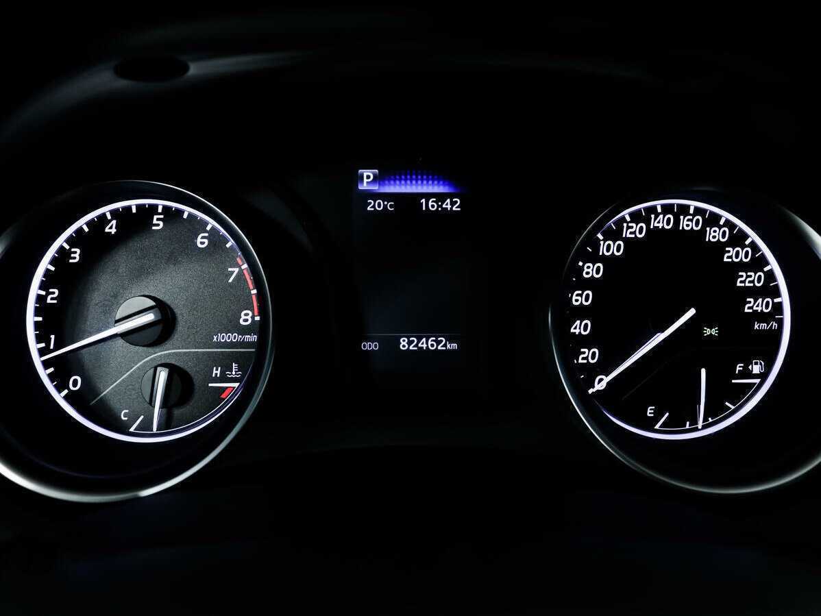 Toyota Camry с пробегом — 2021 год. Фото: #9