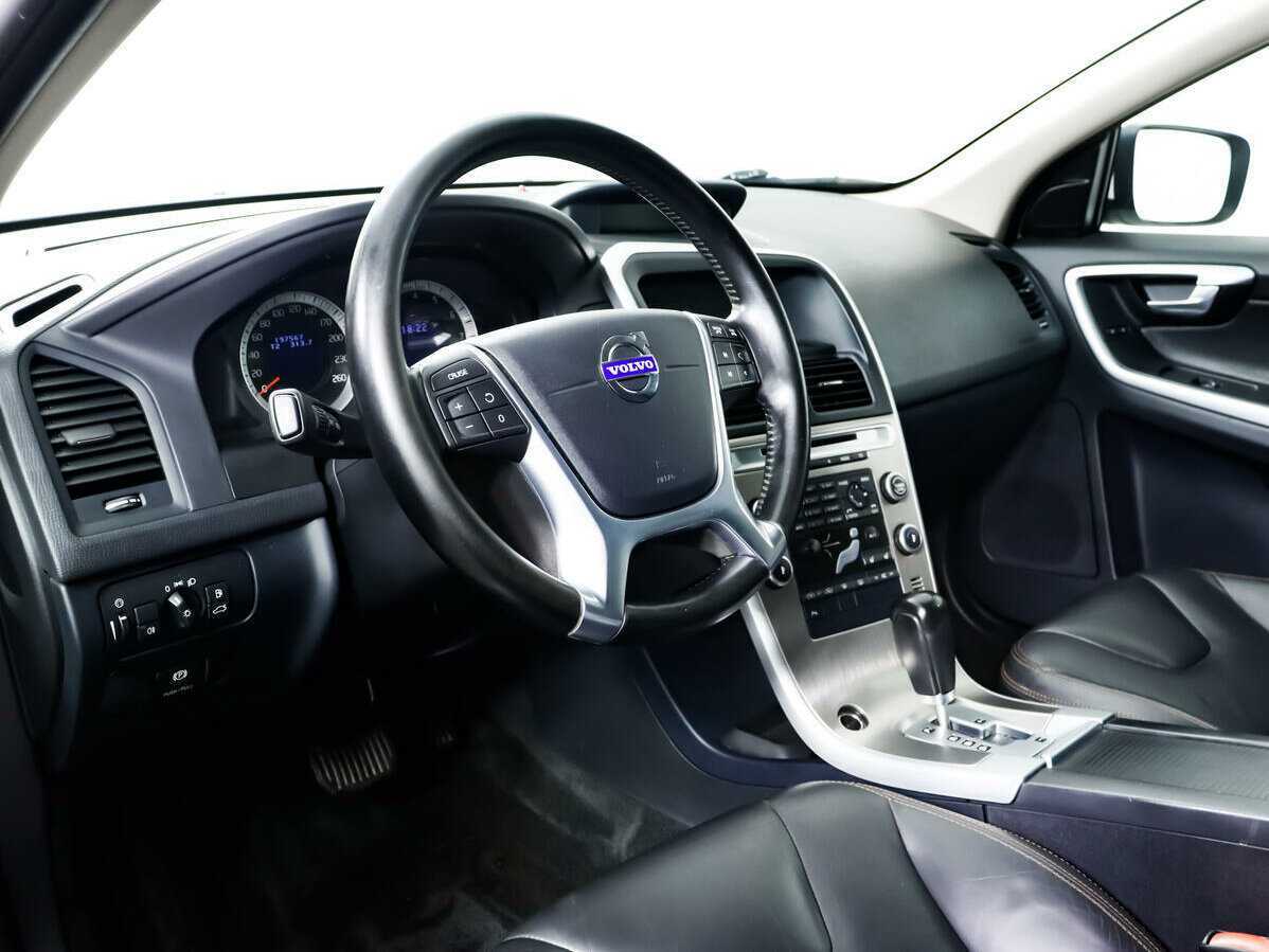 Volvo XC60 с пробегом — 2010 год. Фото: #12