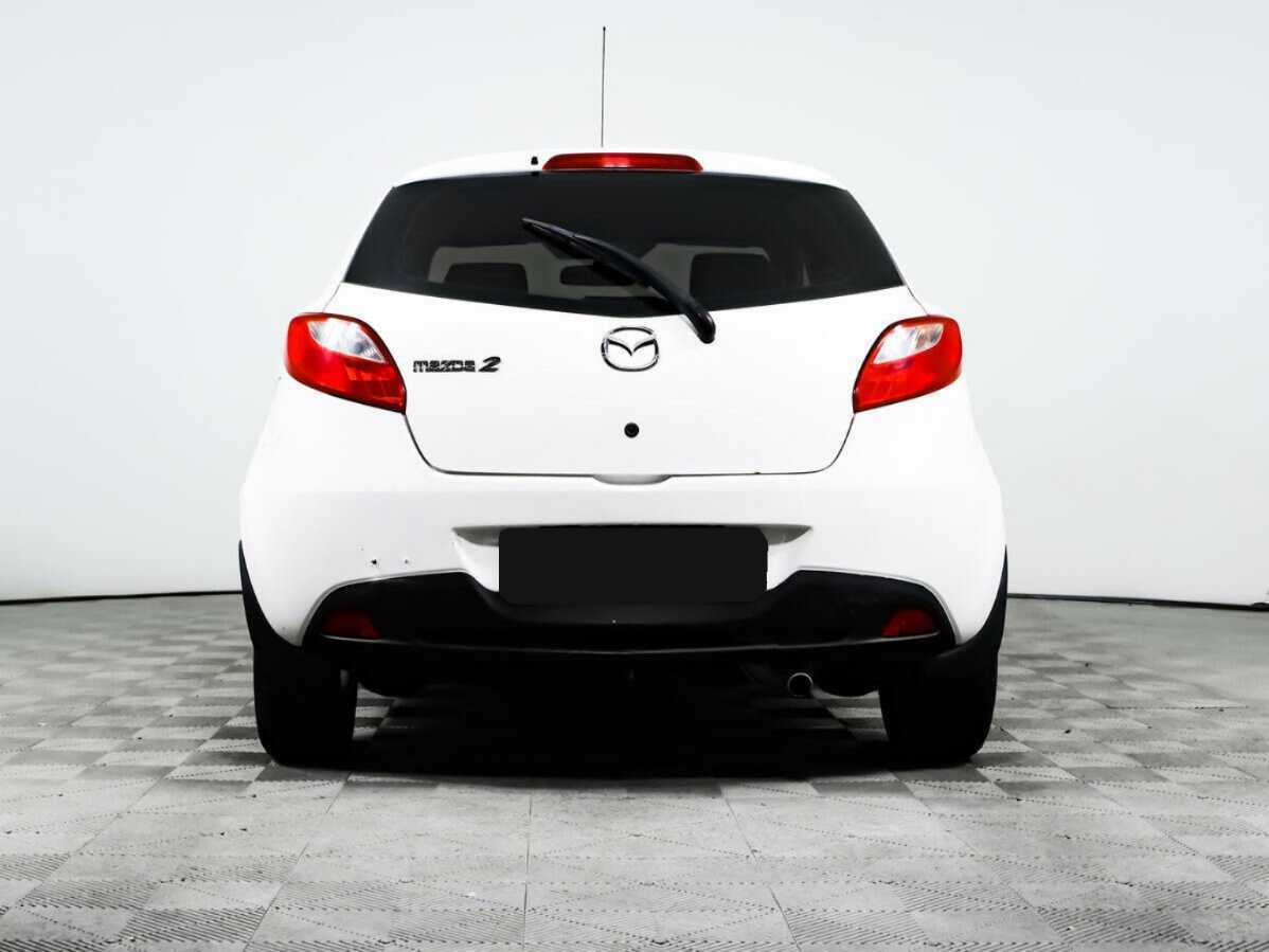 Mazda 2 с пробегом — 2009 год. Фото: #5