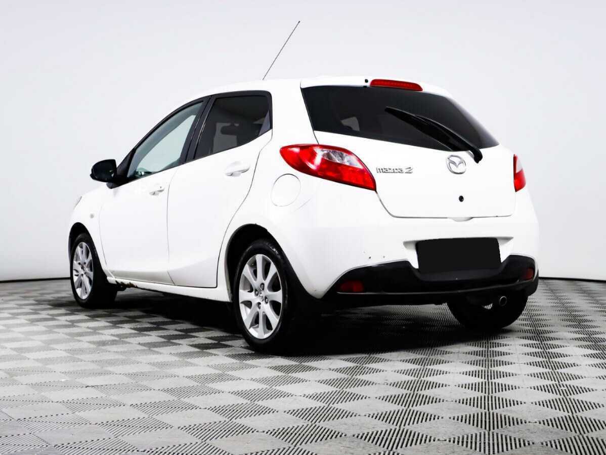 Mazda 2 с пробегом — 2009 год. Фото: #6