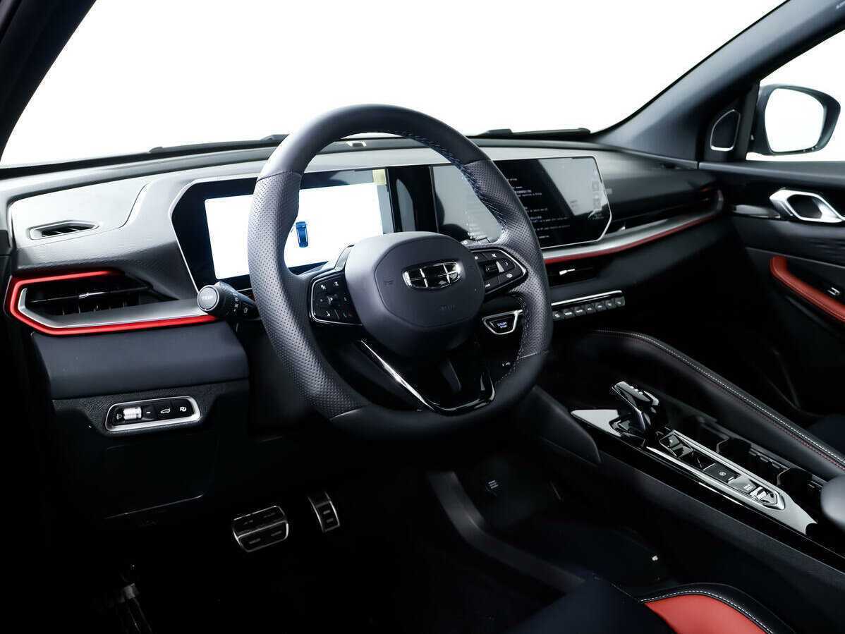 Geely Coolray с пробегом — 2023 год. Фото: #11