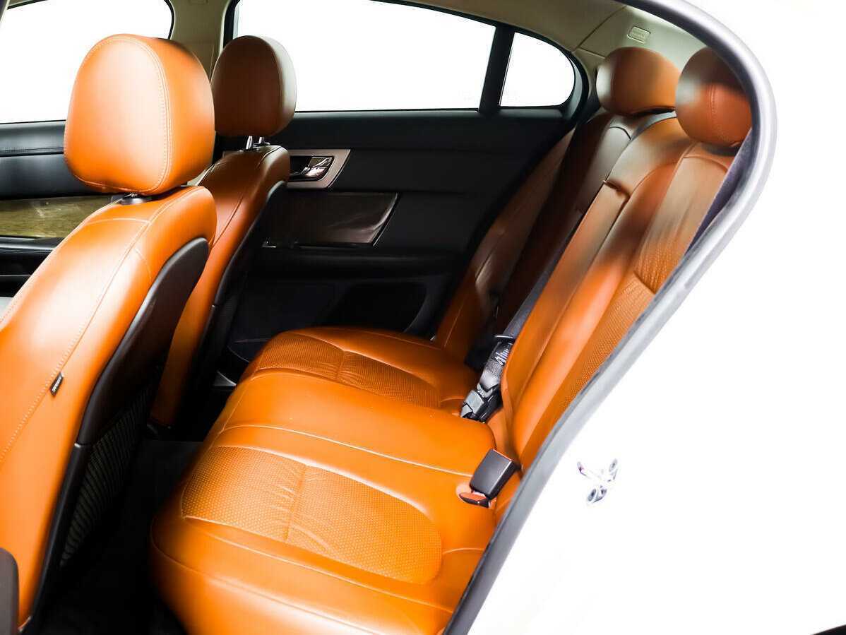 Jaguar XF с пробегом — 2008 год. Фото: #9