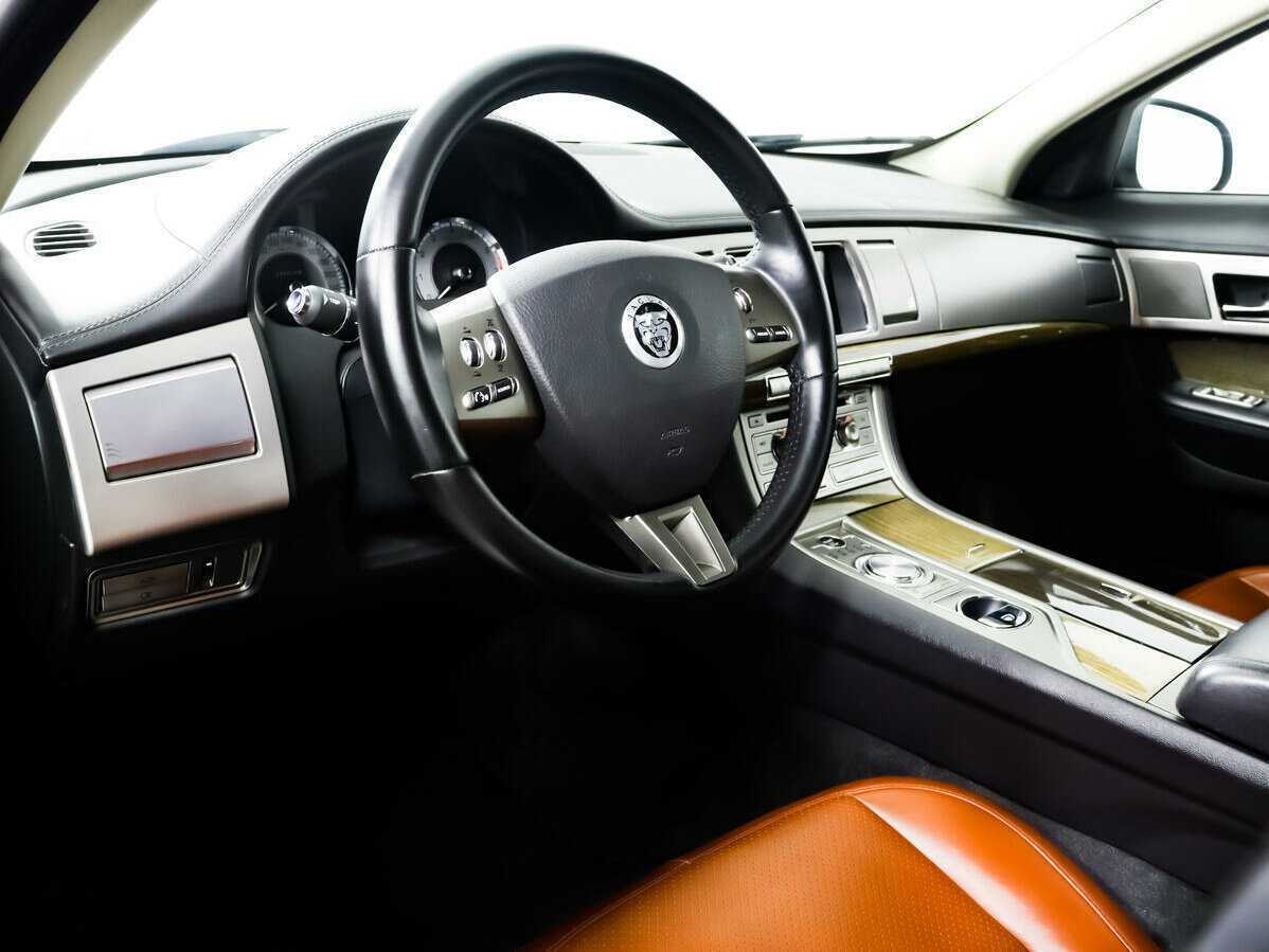 Jaguar XF с пробегом — 2008 год. Фото: #10