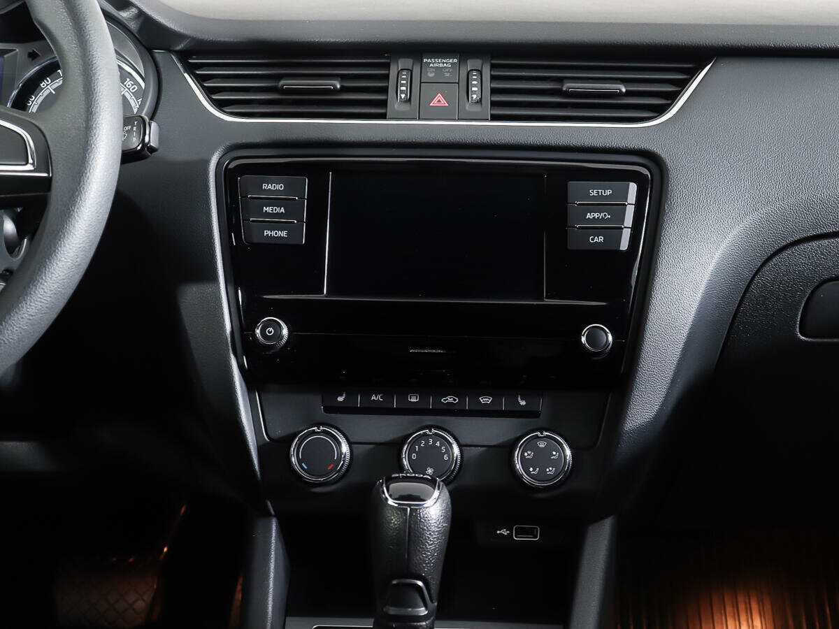 Skoda Octavia с пробегом — 2018 год. Фото: #11