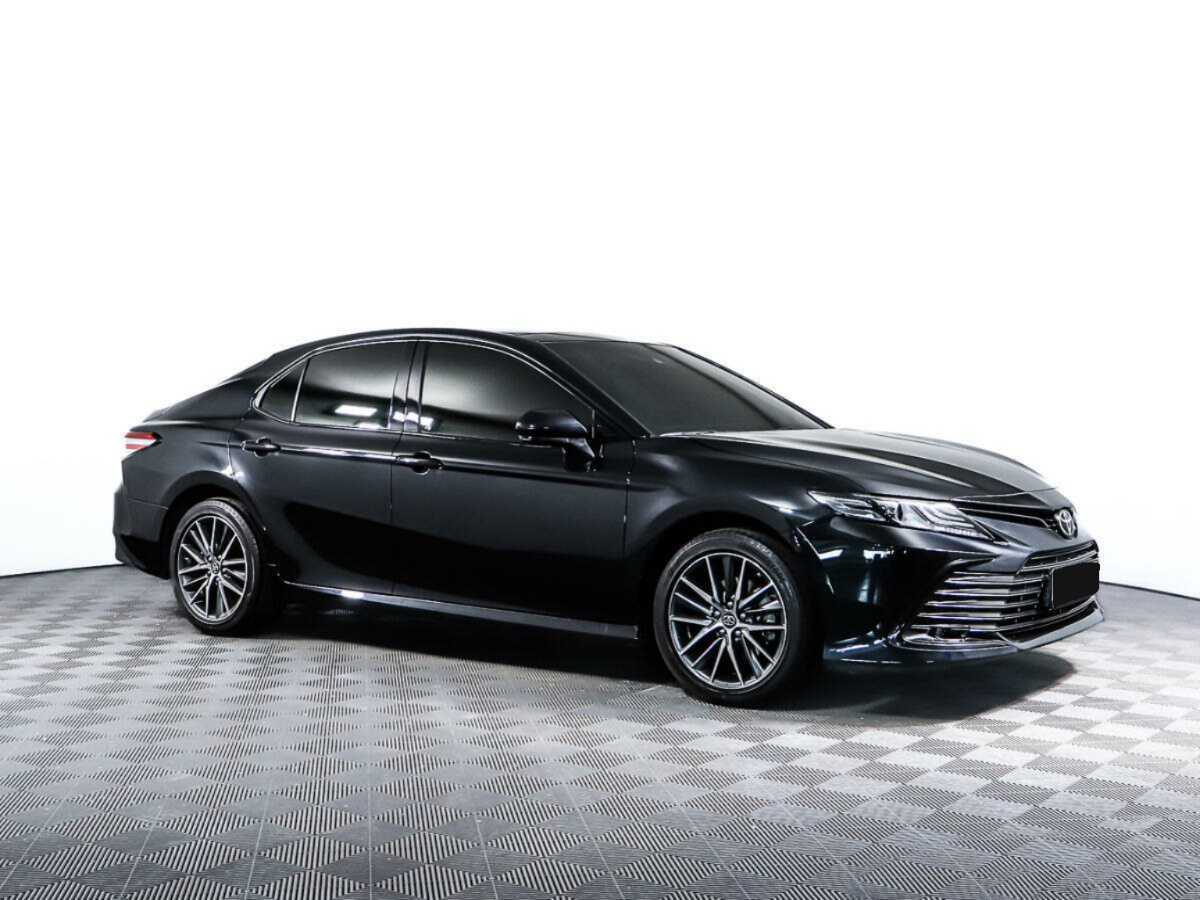 Toyota Camry с пробегом — 2023 год. Фото: #2