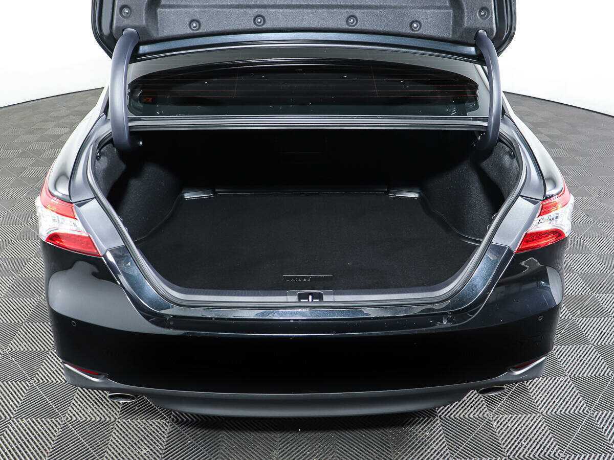 Toyota Camry с пробегом — 2023 год. Фото: #8