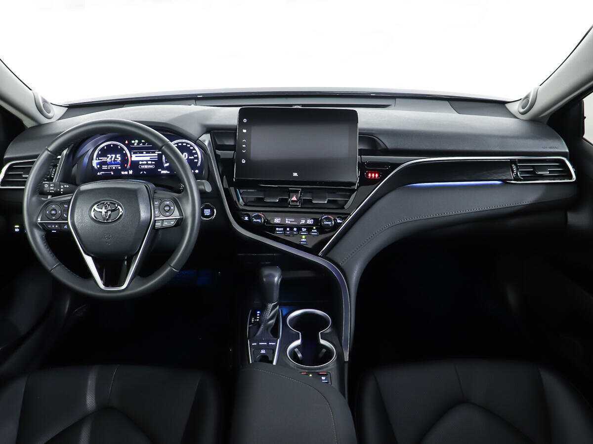 Toyota Camry с пробегом — 2023 год. Фото: #13
