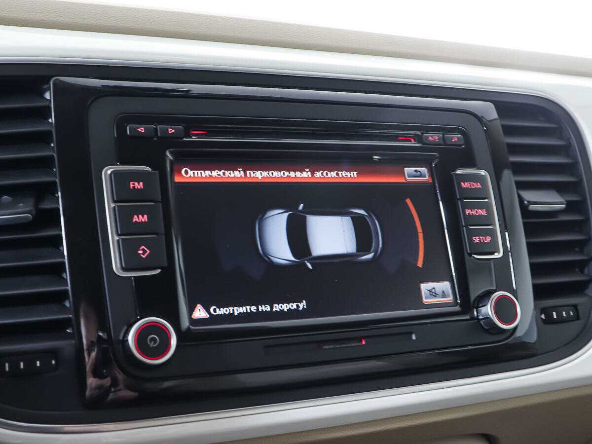 Volkswagen Beetle с пробегом — 2014 год. Фото: #17