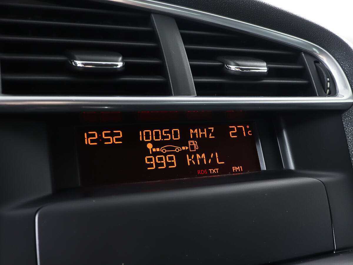 Citroen C4 с пробегом — 2011 год. Фото: #17