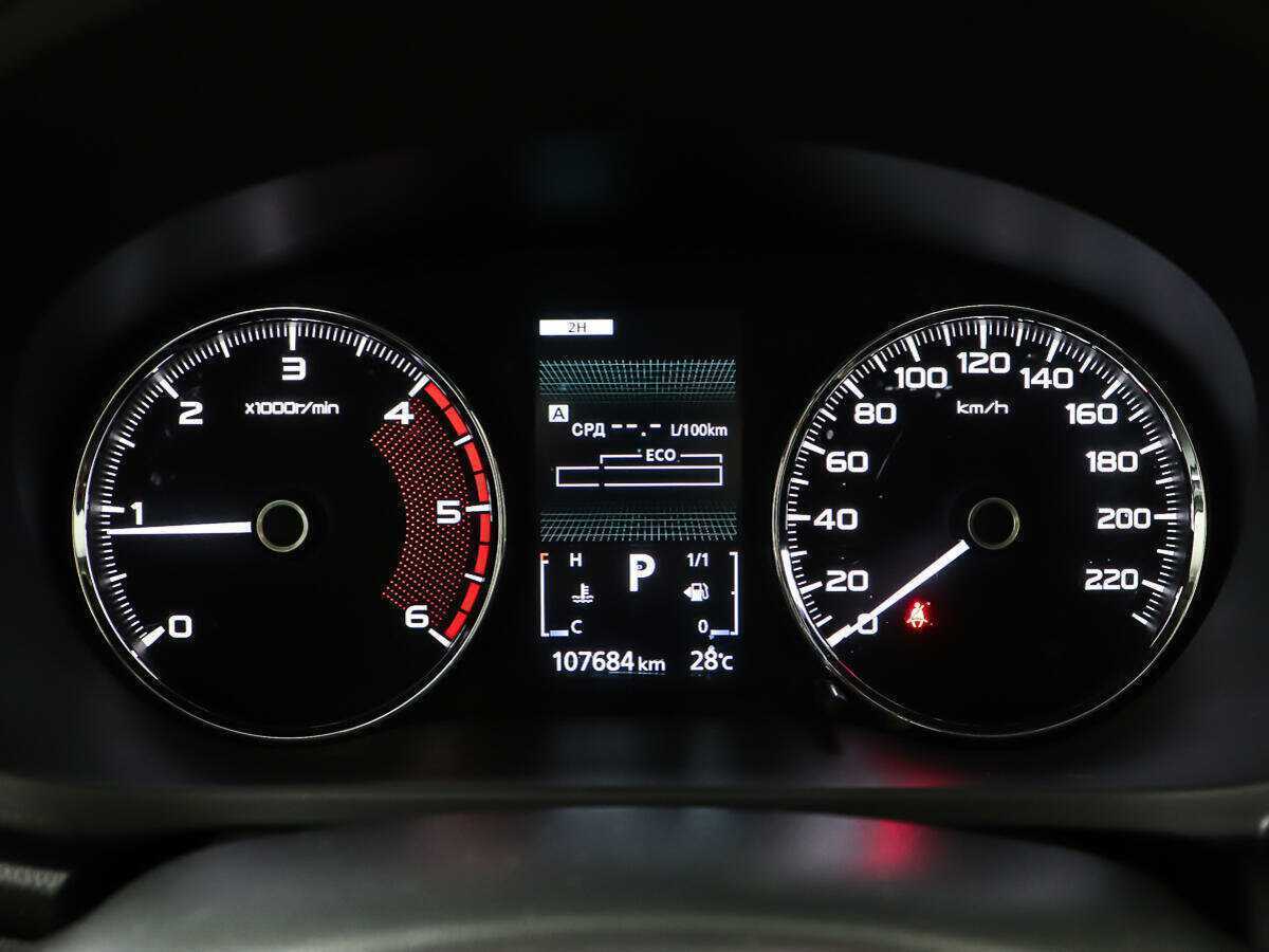 Mitsubishi Pajero Sport с пробегом — 2019 год. Фото: #11