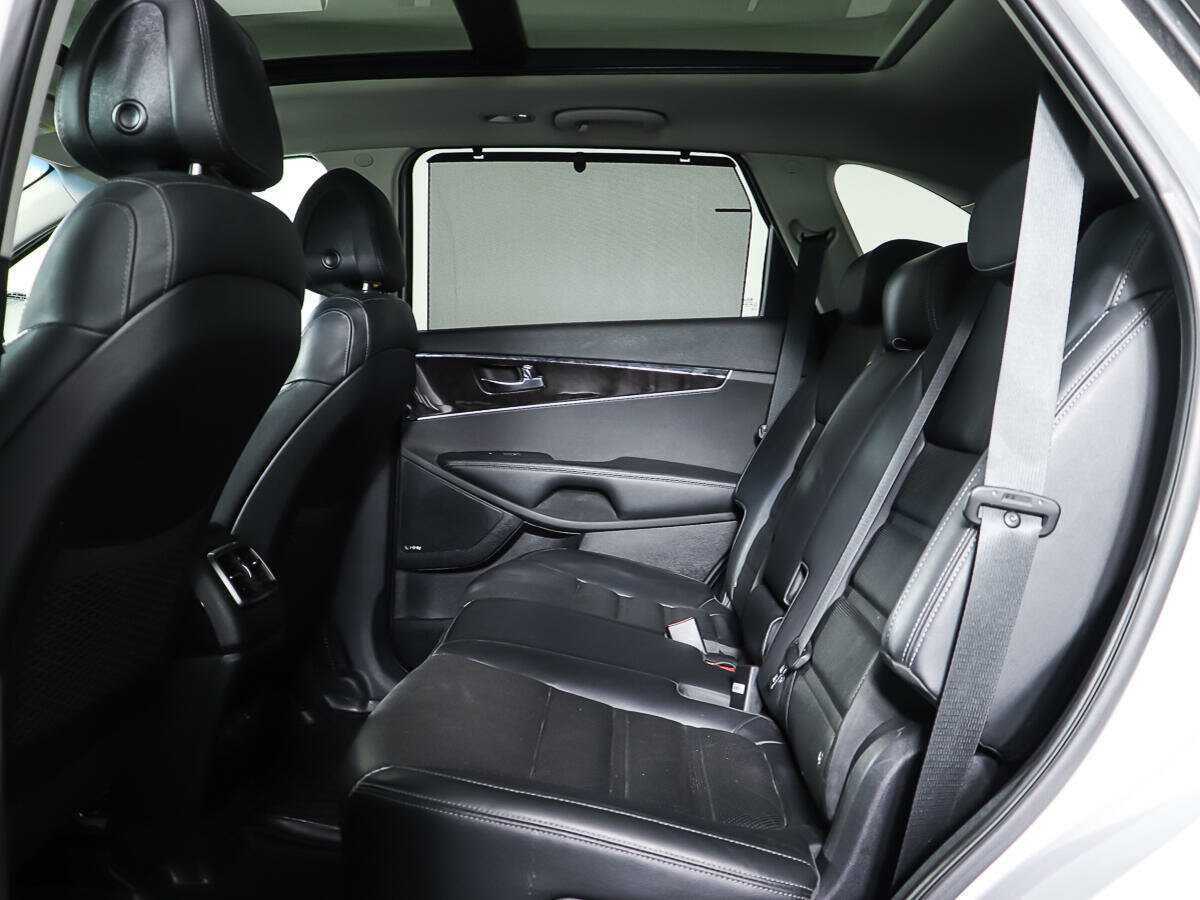 Kia Sorento с пробегом — 2017 год. Фото: #9