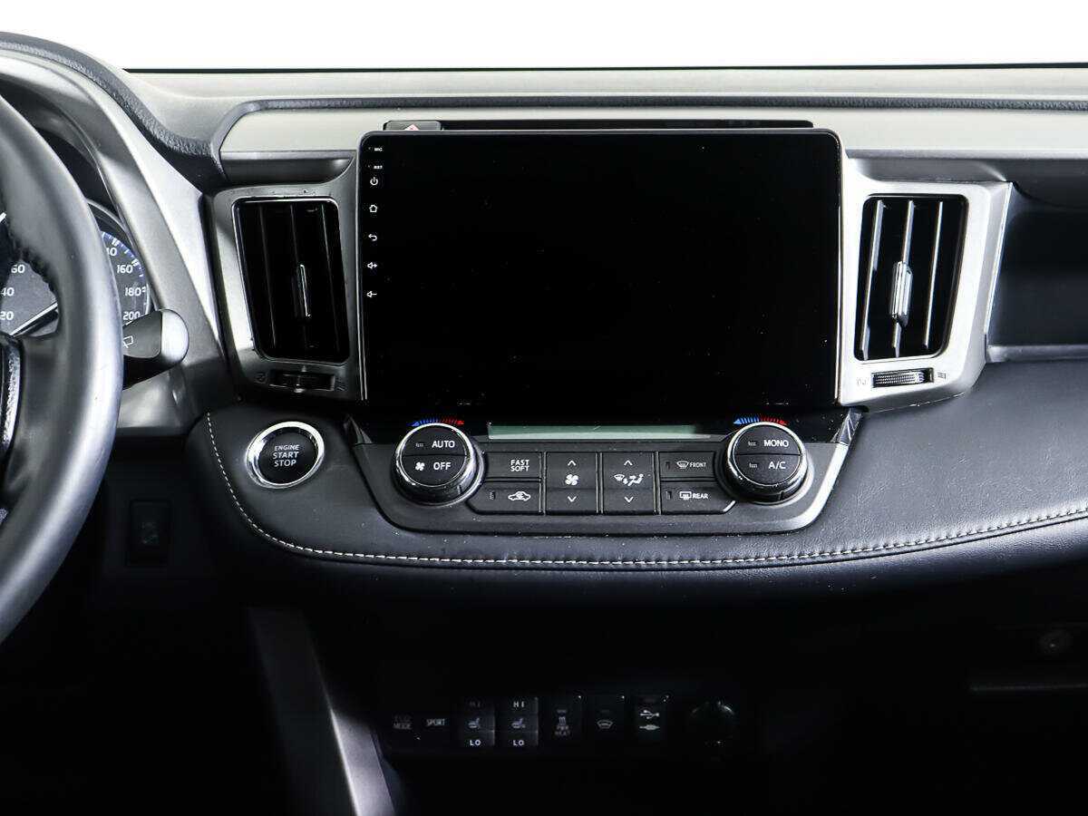 Toyota RAV4 с пробегом — 2017 год. Фото: #11