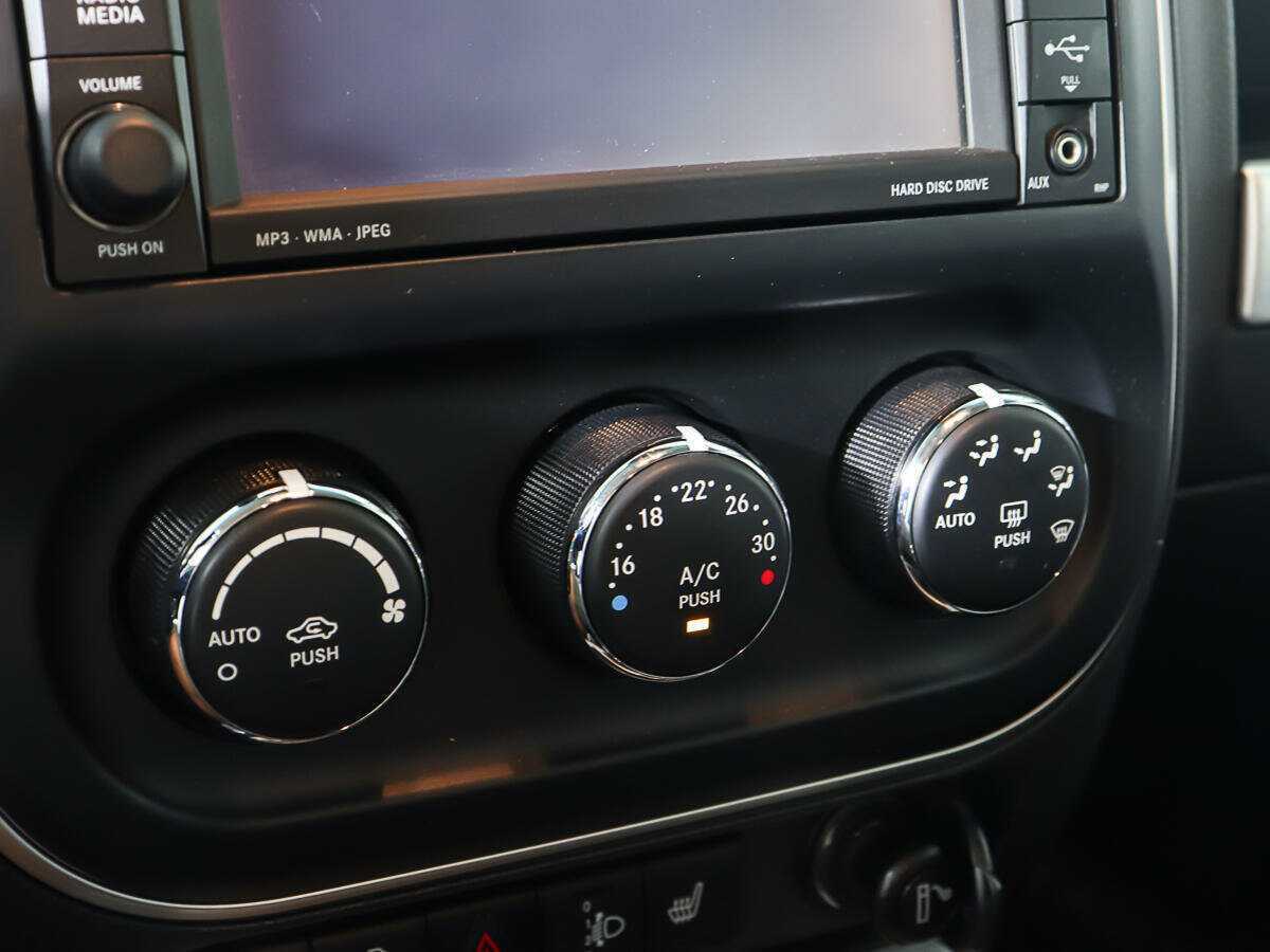 Jeep Compass с пробегом — 2013 год. Фото: #19