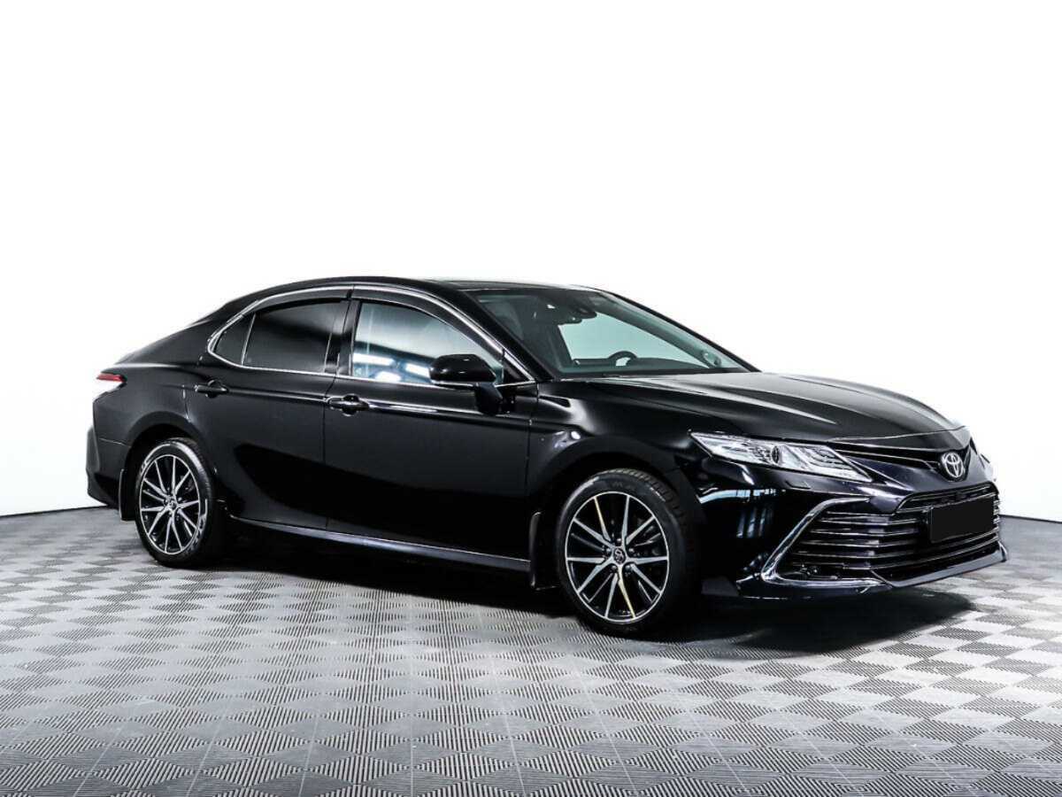 Toyota Camry с пробегом — 2021 год. Фото: #2