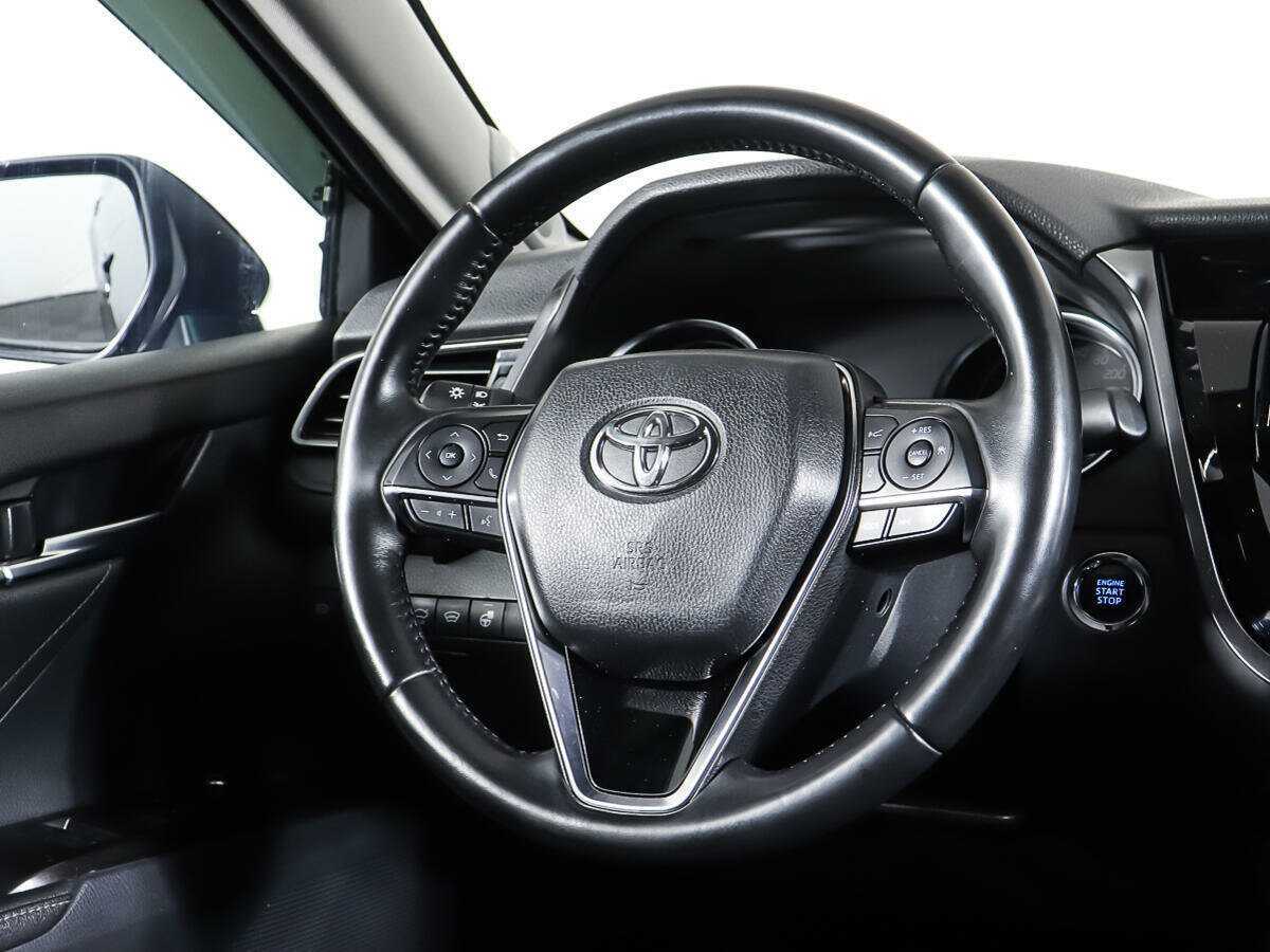 Toyota Camry с пробегом — 2021 год. Фото: #14
