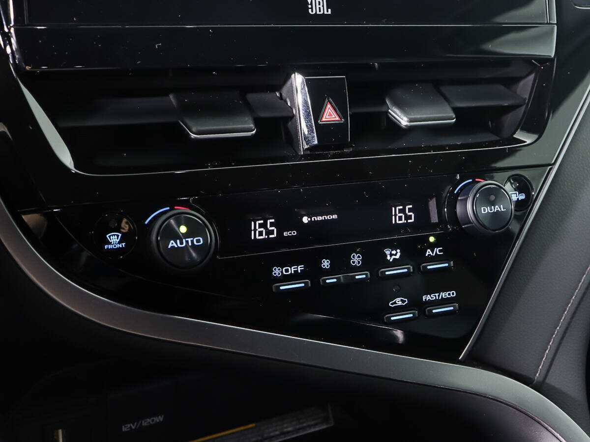 Toyota Camry с пробегом — 2021 год. Фото: #17