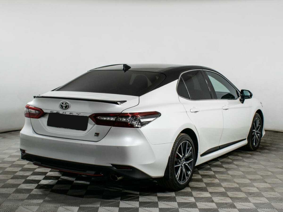 Toyota Camry с пробегом — 2021 год. Фото: #4
