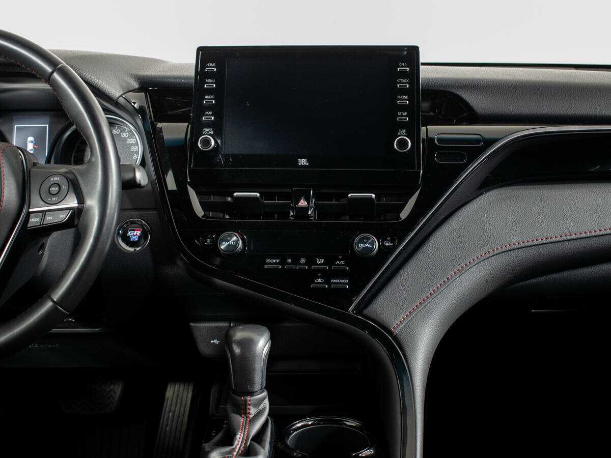 Toyota Camry с пробегом — 2021 год. Фото: #10