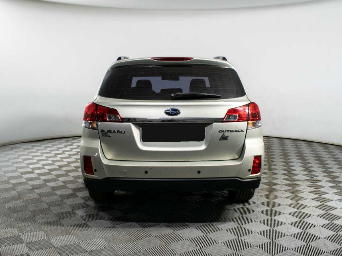 Subaru Outback с пробегом — 2011 год. Фото: #5