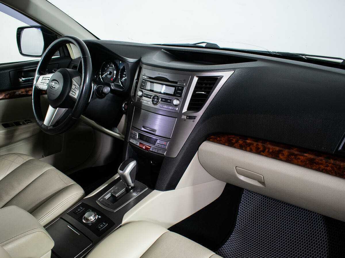 Subaru Outback с пробегом — 2011 год. Фото: #8