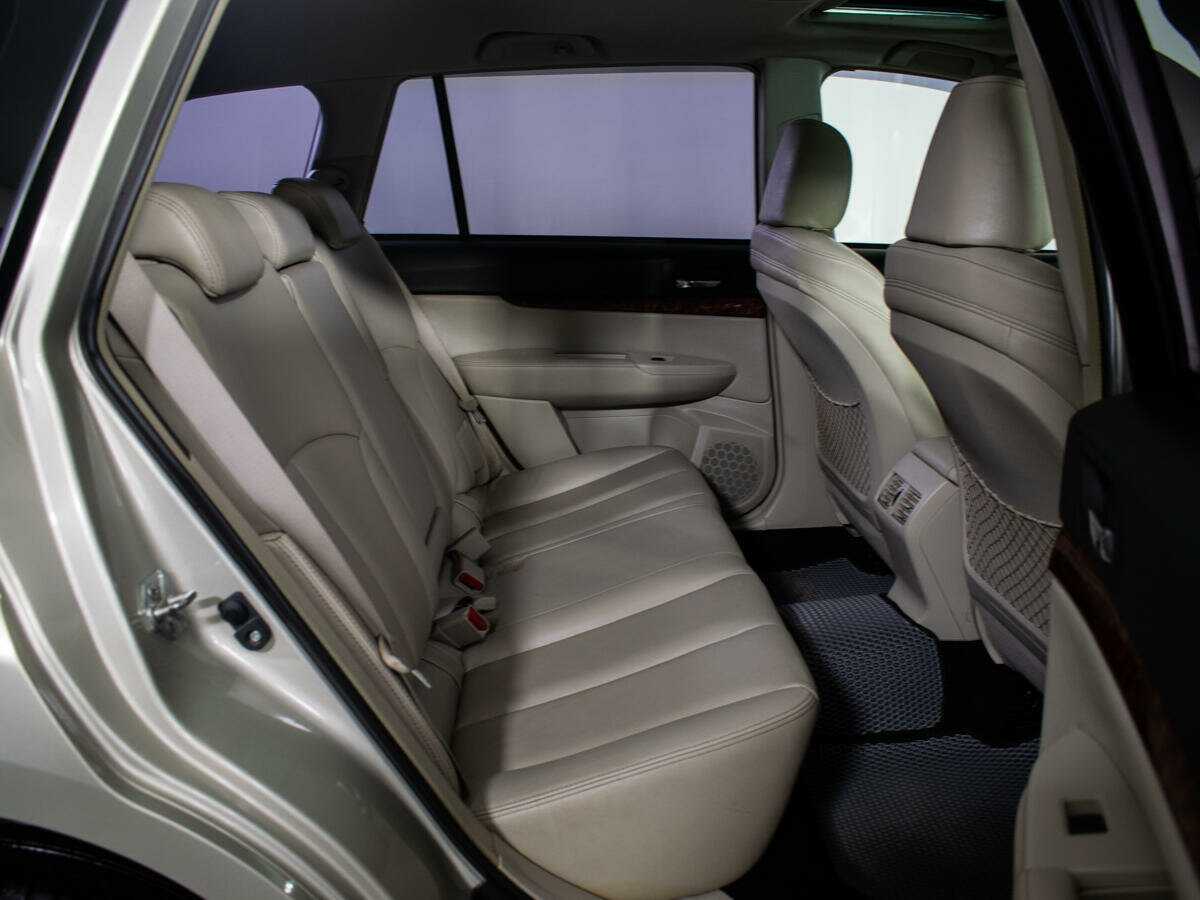 Subaru Outback с пробегом — 2011 год. Фото: #9