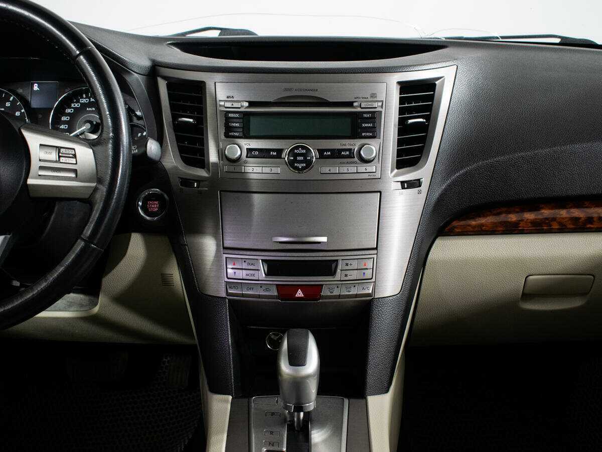 Subaru Outback с пробегом — 2011 год. Фото: #10