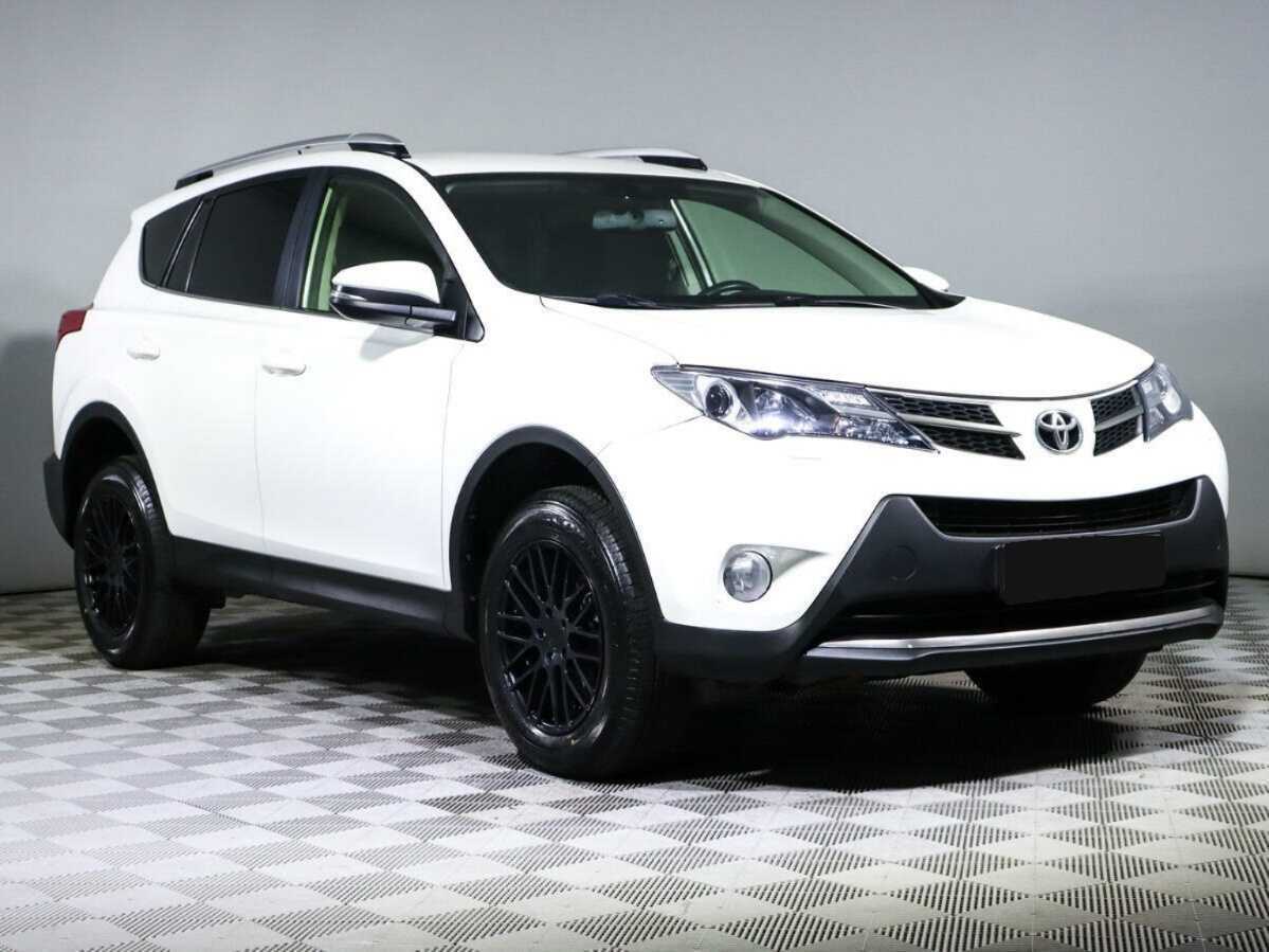 Toyota RAV4 с пробегом — 2014 год. Фото: #2