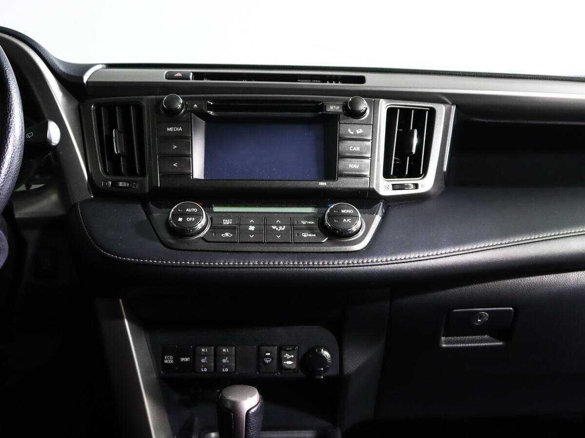 Toyota RAV4 с пробегом — 2014 год. Фото: #12