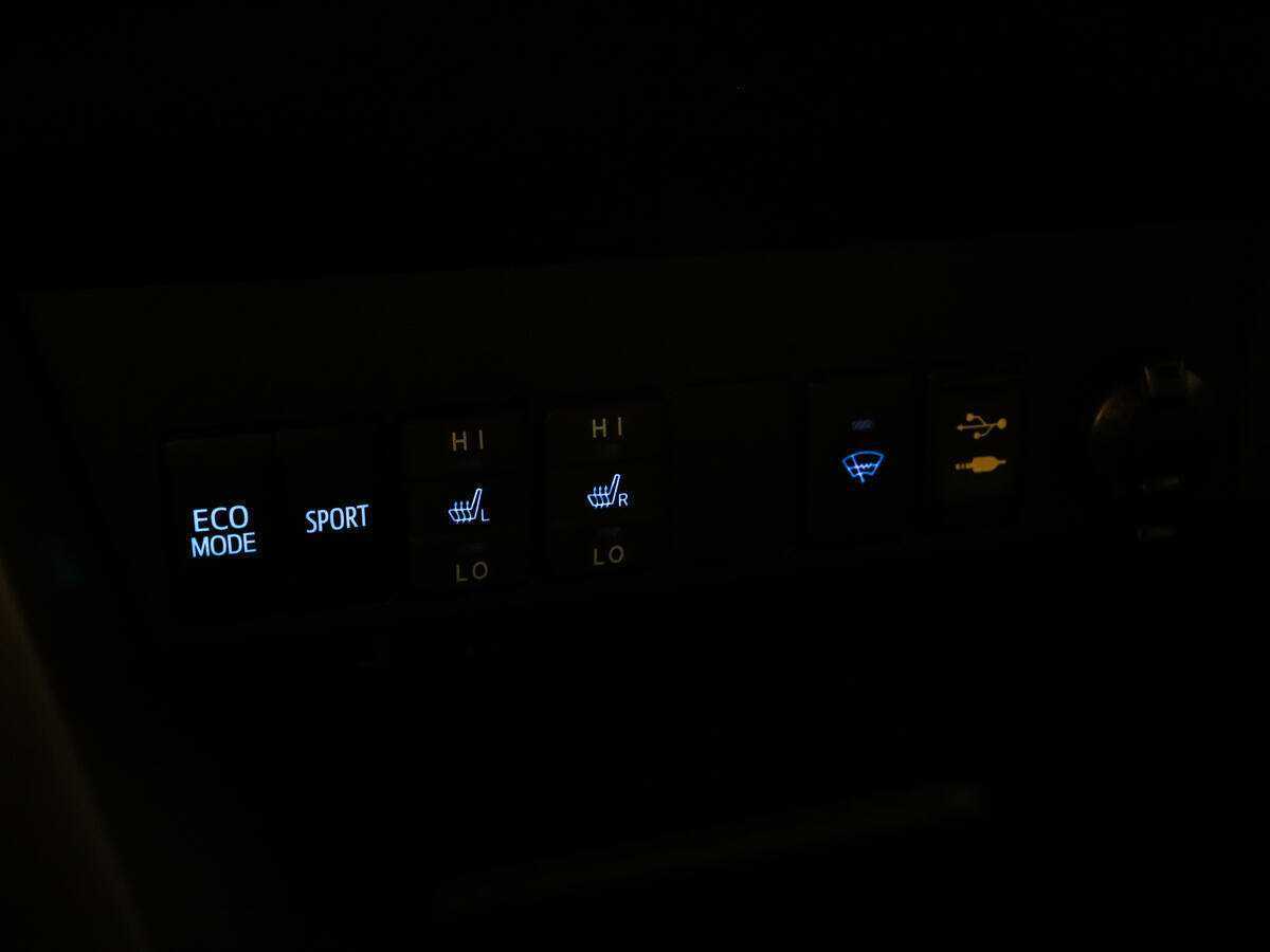 Toyota RAV4 с пробегом — 2014 год. Фото: #15