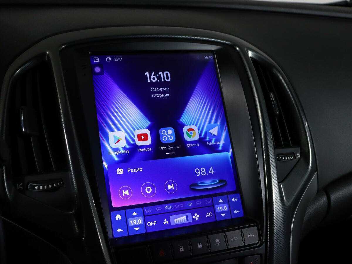 Opel Astra с пробегом — 2011 год. Фото: #16