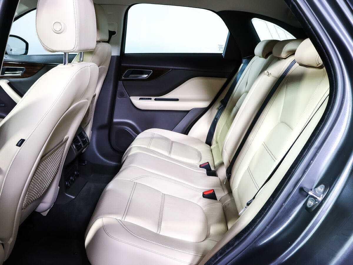 Jaguar F-Pace с пробегом — 2016 год. Фото: #7