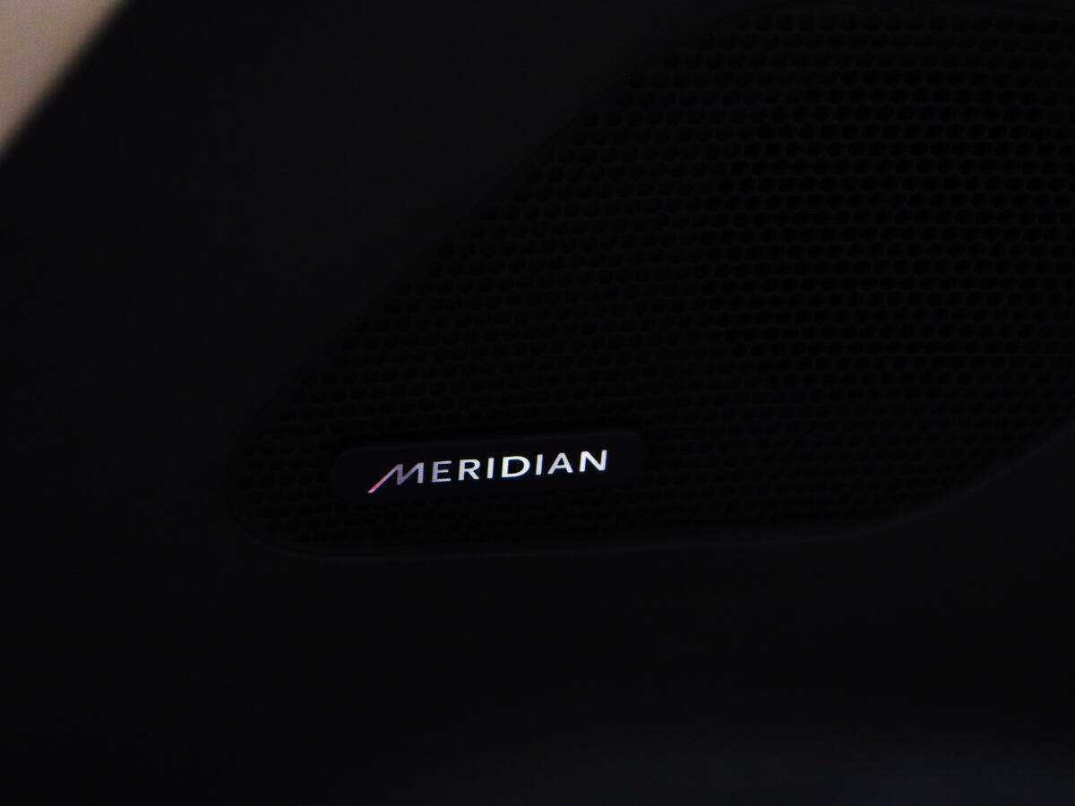 Jaguar F-Pace с пробегом — 2016 год. Фото: #18