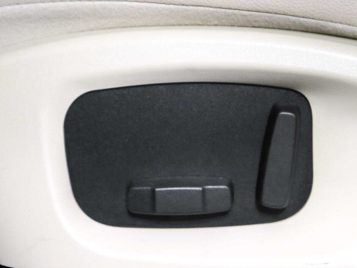 Jaguar F-Pace с пробегом — 2016 год. Фото: #19