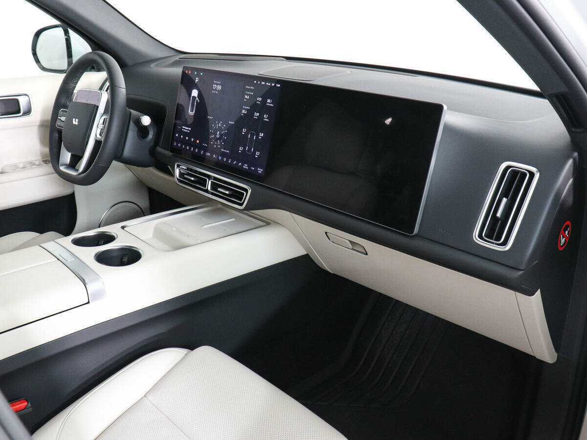 LiXiang L7 с пробегом — 2024 год. Фото: #9