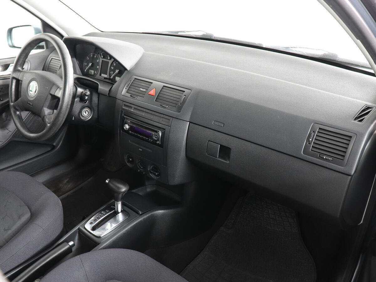 Skoda Fabia с пробегом — 2002 год. Фото: #5