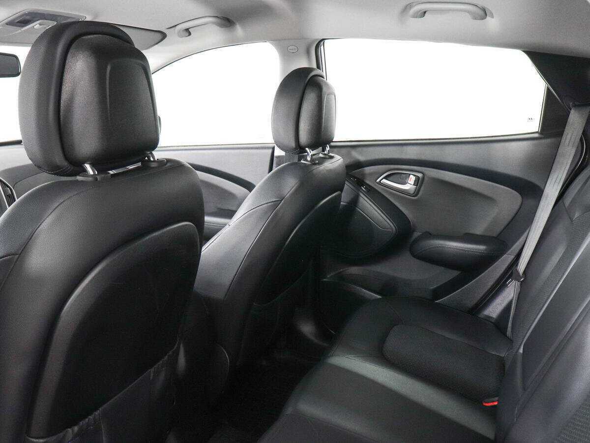 Hyundai ix35 с пробегом — 2012 год. Фото: #11