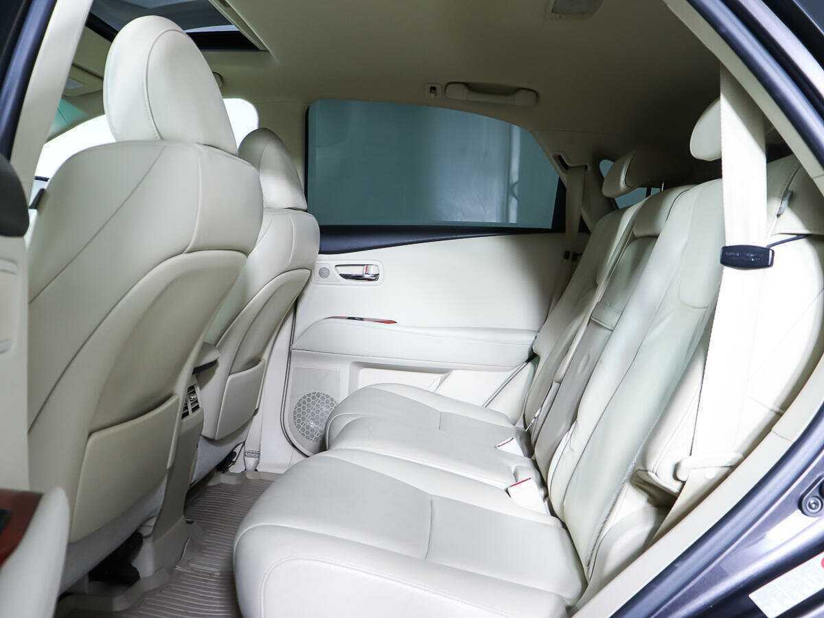 Lexus RX с пробегом — 2010 год. Фото: #9