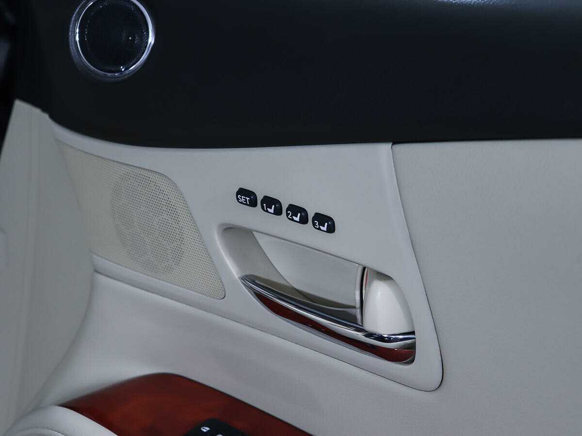 Lexus RX с пробегом — 2010 год. Фото: #17