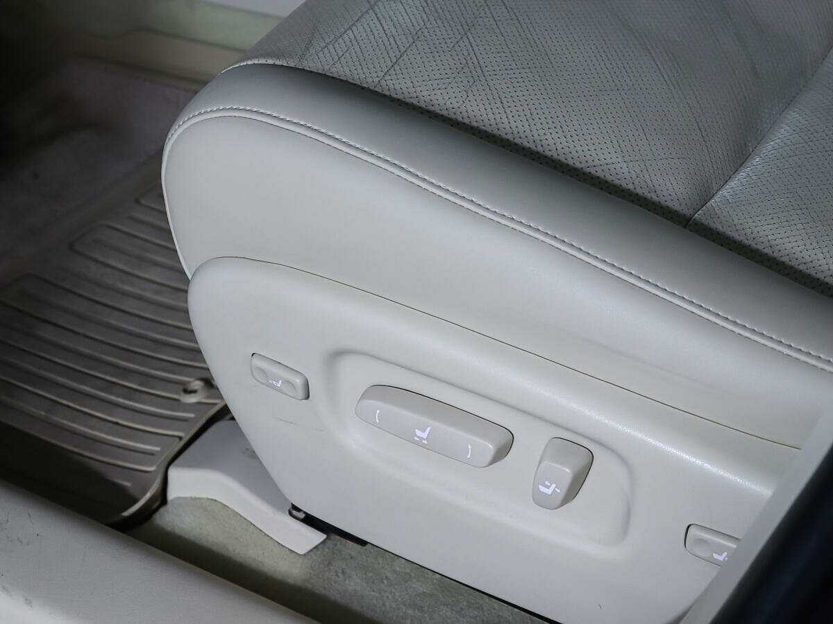 Lexus RX с пробегом — 2010 год. Фото: #19