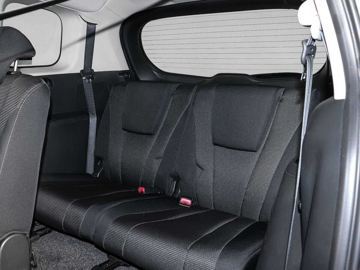 Mazda 5 с пробегом — 2013 год. Фото: #13