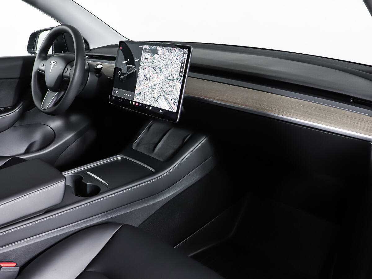 Tesla Model Y с пробегом — 2021 год. Фото: #8