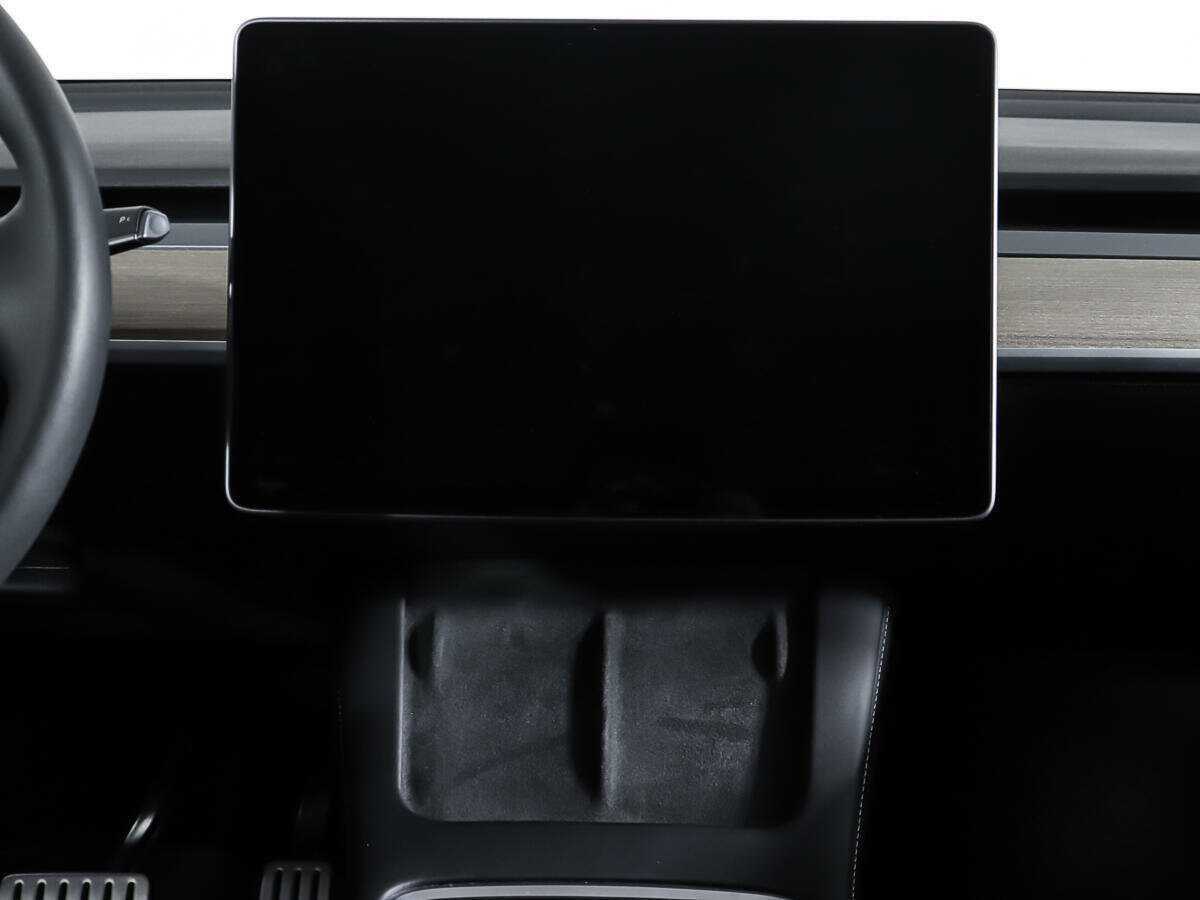 Tesla Model Y с пробегом — 2021 год. Фото: #11