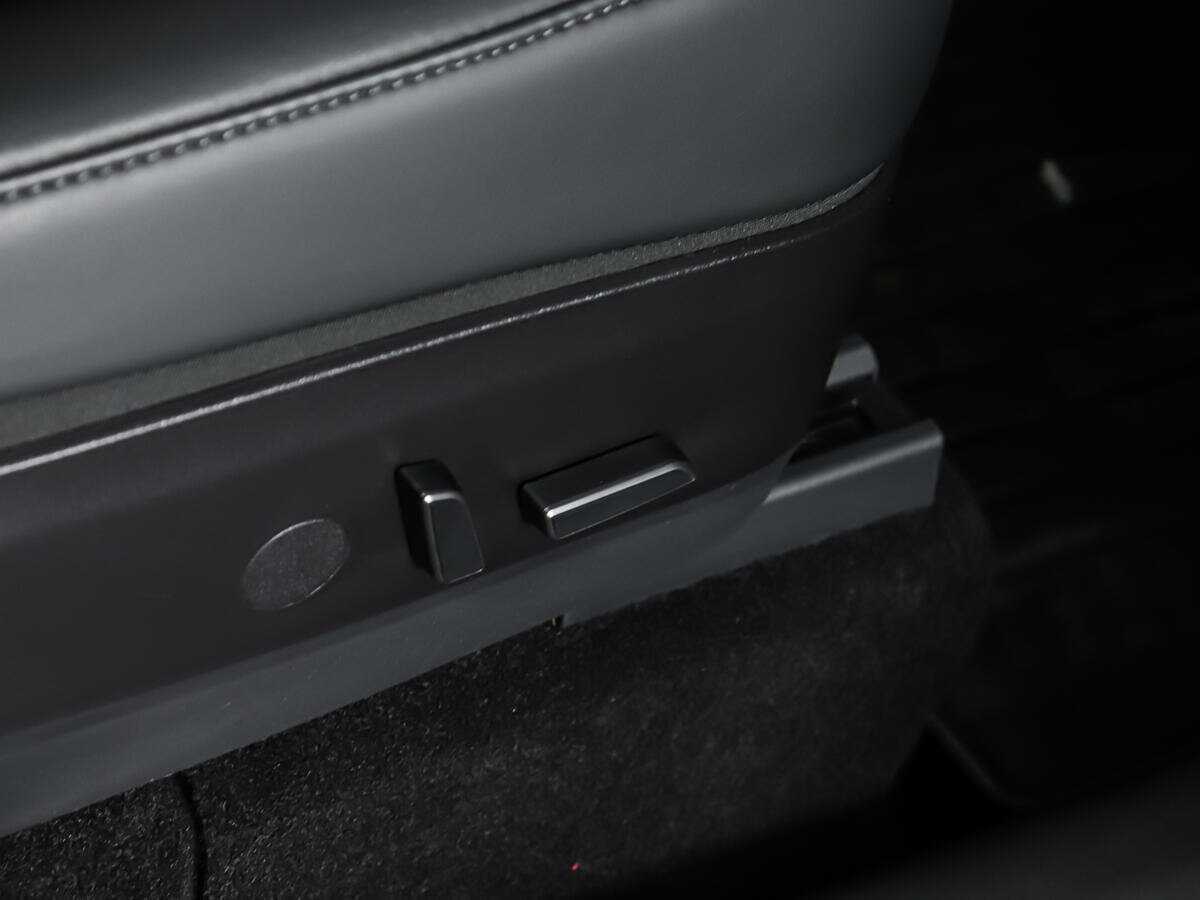 Tesla Model Y с пробегом — 2021 год. Фото: #15