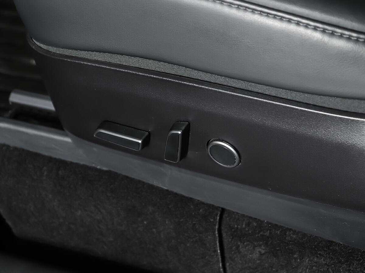 Tesla Model Y с пробегом — 2021 год. Фото: #17